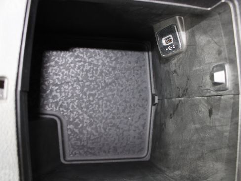 Used 2018 Jeep Wrangler Unlimited Sahara AWD/4WD image 22