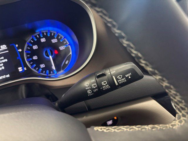 Used 2023 Chrysler Voyager LX FWD image 33