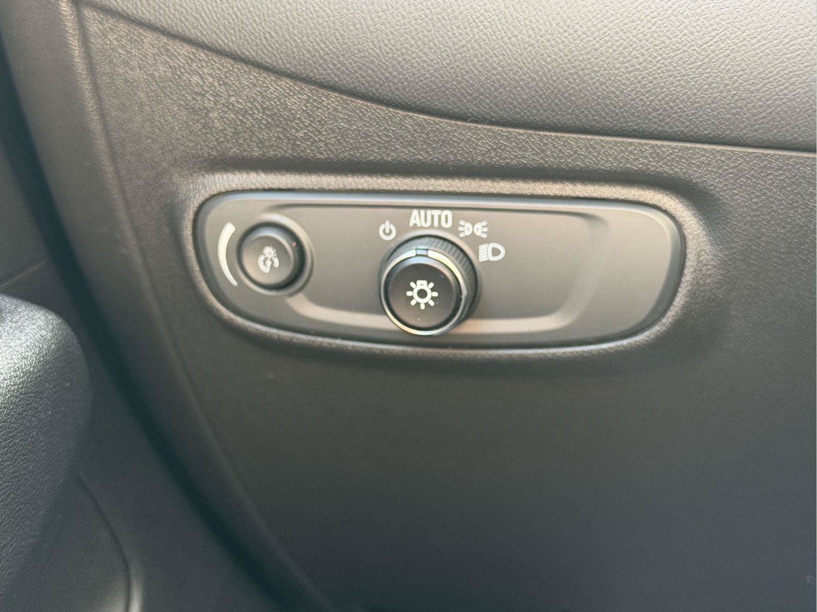 Used 2022 Chevrolet Equinox LT AWD/4WD image 37