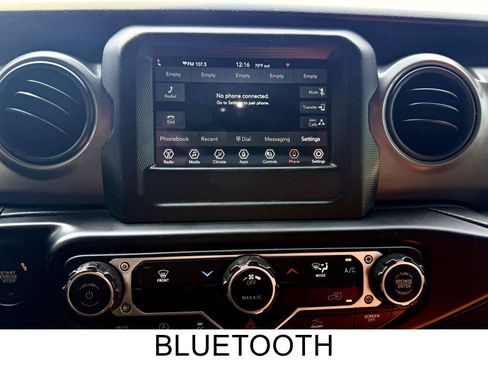 Used 2023 Jeep Gladiator Sport AWD/4WD image 33