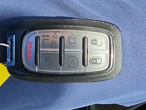 Used 2019 Chrysler Pacifica Touring-L FWD image 14