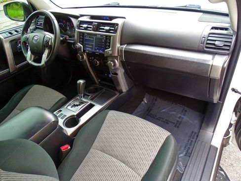 Used 2022 Toyota 4Runner SR5 RWD image 38