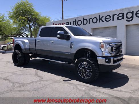 Used 2020 Ford F350 Lariat AWD/4WD image 4