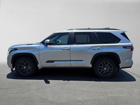 Certified 2024 Toyota Sequoia Platinum AWD/4WD image 6