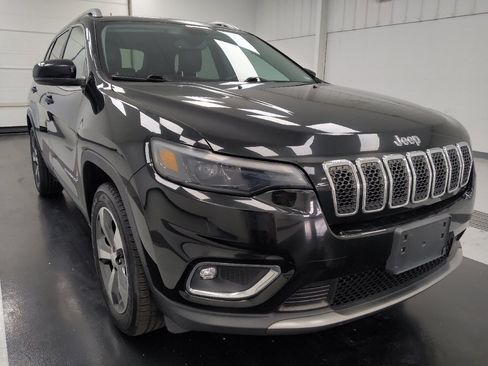Used 2019 Jeep Cherokee Limited AWD/4WD image 13