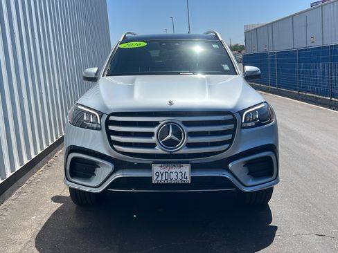 Used 2026 Mercedes-Benz GLS 450 4MATIC image 2
