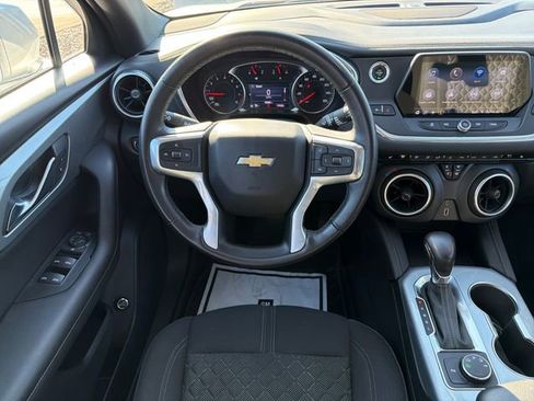Used 2020 Chevrolet Blazer LT image 32