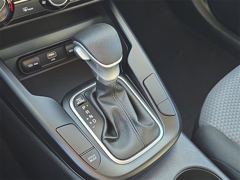 Certified 2024 Kia Soul LX image 28