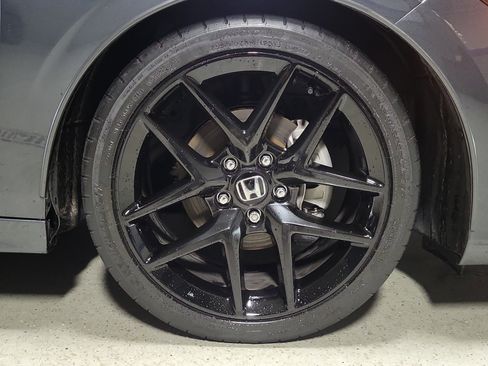 Used 2024 Honda Civic Sport image 6