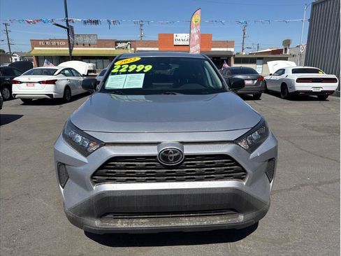 Used 2022 Toyota RAV4 LE FWD image 12