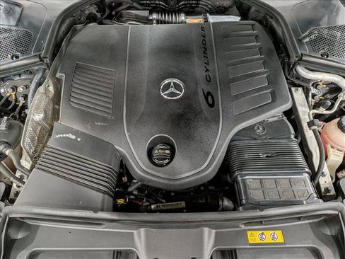 Used 2022 Mercedes-Benz S 500 4MATIC w/ AMG Line Package image 24