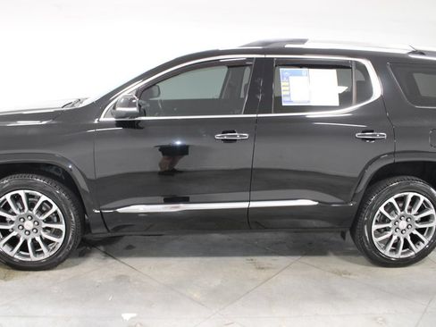 Used 2021 GMC Acadia Denali w/ Denali Technology Package FWD image 6