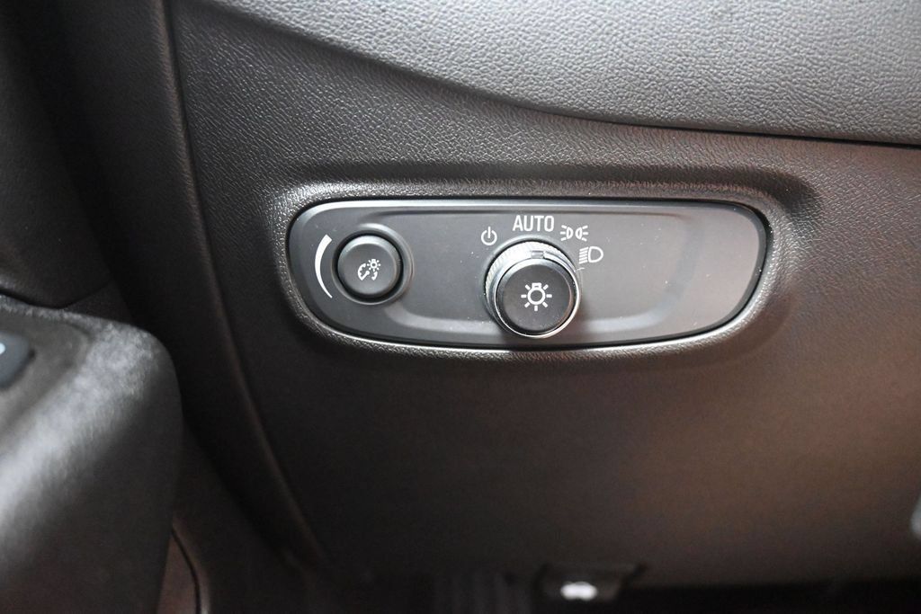 Used 2024 Chevrolet Equinox LT AWD/4WD image 16