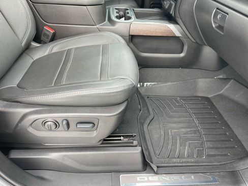 Used 2023 GMC Sierra 3500 Denali image 15