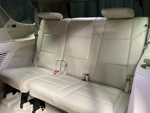 Used 2026 Cadillac Escalade Platinum Luxury AWD/4WD image 10