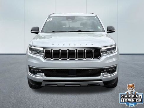 Used 2024 Jeep Wagoneer Series III AWD/4WD image 5