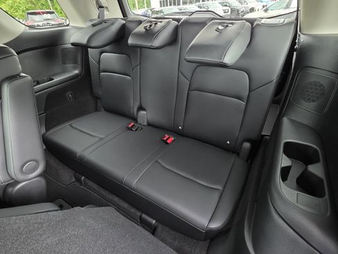 New 2026 Nissan Pathfinder SL w/ SL Premium Package AWD/4WD image 17