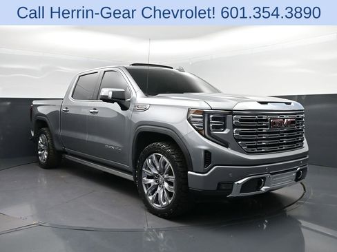 Used 2023 GMC Sierra 1500 Denali w/ Denali Reserve Package AWD/4WD image 9