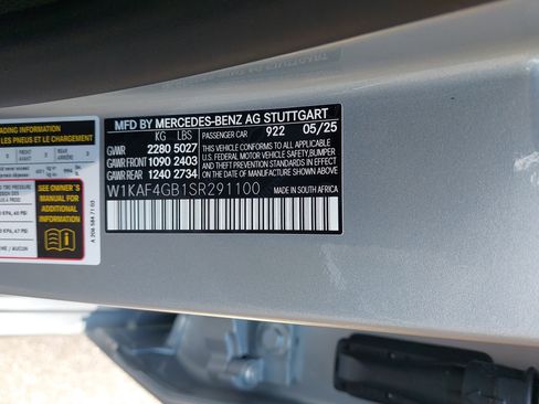 Used 2025 Mercedes-Benz C 300 Sedan image 38