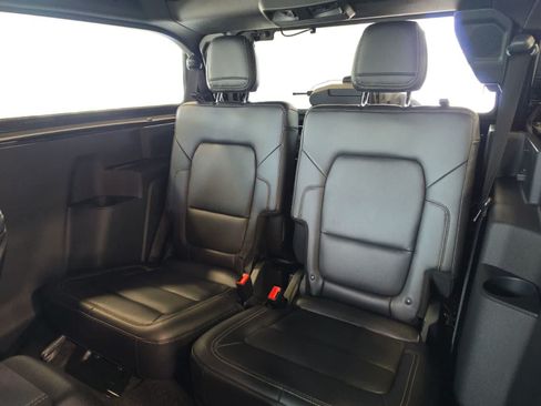 Used 2025 Ford Bronco Badlands w/ Sasquatch Package AWD/4WD image 33