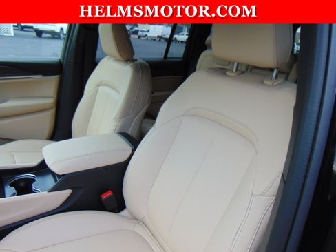 New 2025 Jeep Grand Cherokee Limited RWD image 35