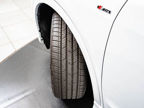 Used 2024 Audi Q4 e-tron Prestige AWD/4WD image 51