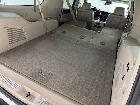 Used 2016 Cadillac Escalade ESV Premium image 95