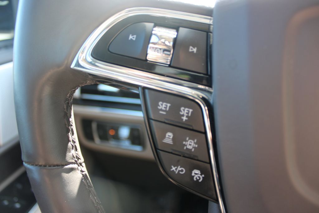 Used 2024 Lincoln Navigator L Reserve AWD/4WD image 39