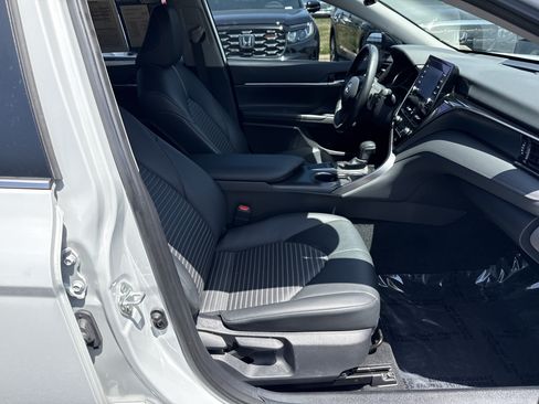 Used 2024 Toyota Camry SE w/ Convenience Package FWD image 33