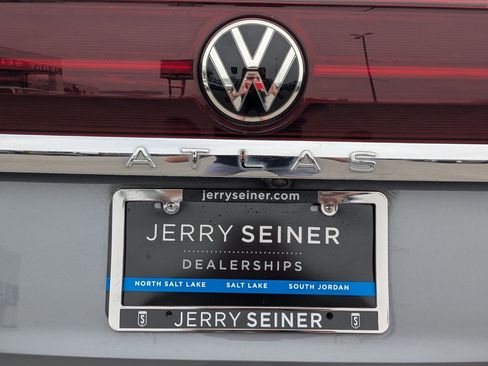 Used 2024 Volkswagen Atlas SEL Premium R-Line AWD/4WD image 14