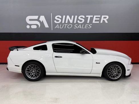Used 2013 Ford Mustang GT Premium w/ Comfort Pkg image 35