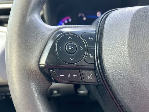 Used 2020 Toyota Corolla LE FWD image 15