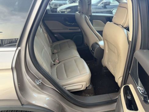 Used 2020 Lincoln Corsair FWD w/ Premium Package image 14