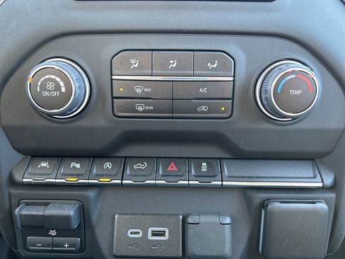 New 2026 Chevrolet Silverado 1500 W/T w/ WT Value Package AWD/4WD image 31