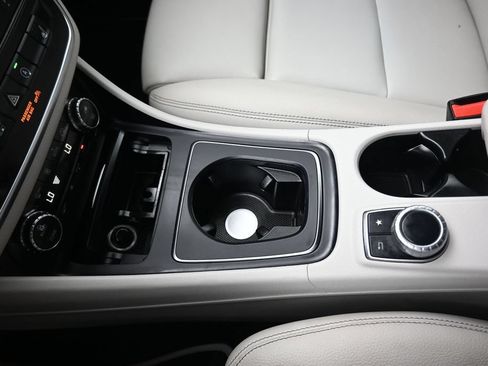 Used 2016 Mercedes-Benz GLA 250 image 23