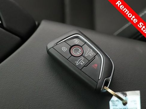 Used 2025 Chevrolet Corvette Stingray Coupe w/ 1LT image 3