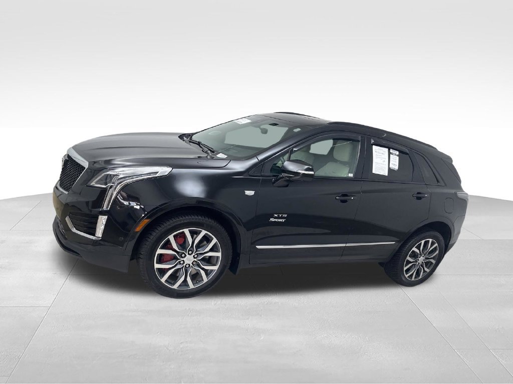Used 2023 Cadillac XT5 Sportv w/ Technology Package AWD/4WD image 3