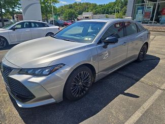 Used 2021 Toyota Avalon XSE FWD video 1
