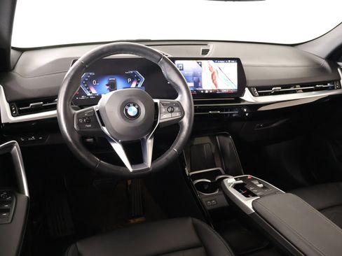 Used 2026 BMW X2 xDrive28i AWD/4WD image 2