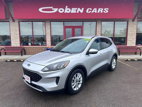 Used 2020 Ford Escape SE FWD image 1