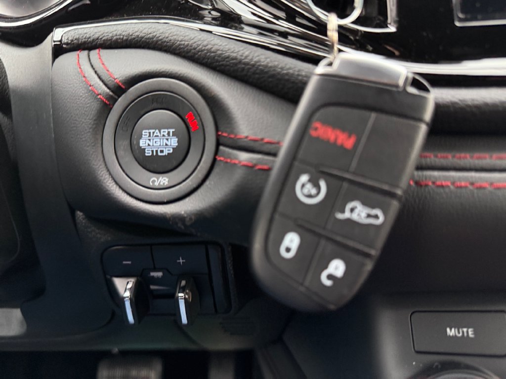 New 2025 Dodge Durango R/T w/ Blacktop Package AWD/4WD image 32