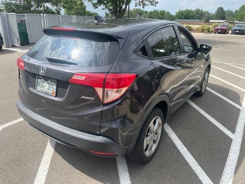Used 2017 Honda HR-V EX image 3
