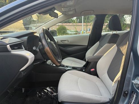 Used 2020 Toyota Corolla LE FWD image 12
