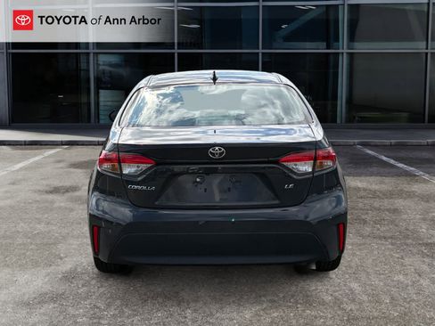 Used 2025 Toyota Corolla LE FWD image 4
