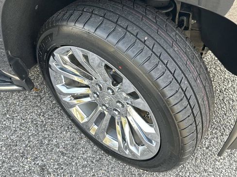 Used 2019 Cadillac Escalade Premium Luxury w/ LPO, Escalade Noir Package image 4