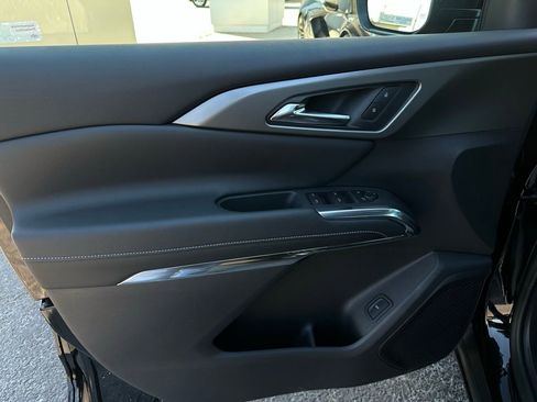 New 2026 Chevrolet Traverse LT image 11