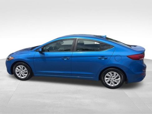 Used 2017 Hyundai Elantra SE FWD image 27