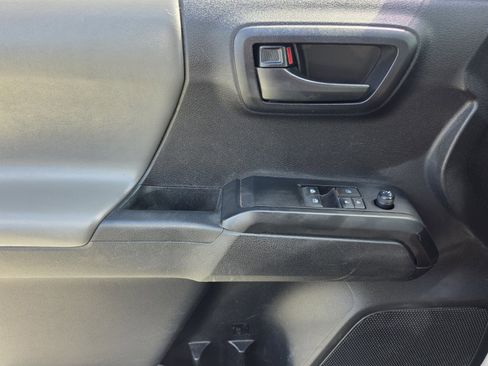 Used 2020 Toyota Tacoma SR w/ SX Package image 24