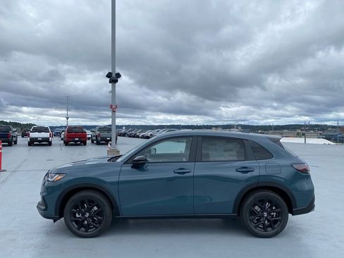 Used 2025 Honda HR-V Sport image 5