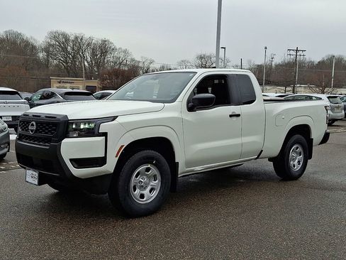 New 2026 Nissan Frontier S image 3